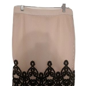 Endless Rose Skirt. Condition is Pre-owned. Size M